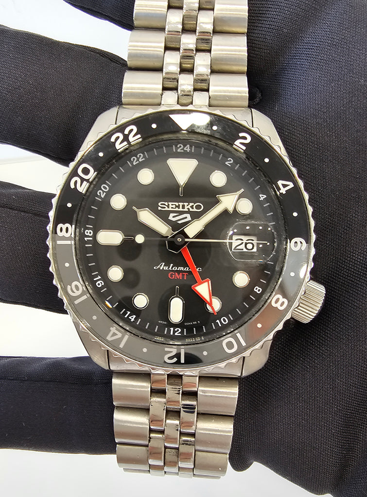 Pre-owned Seiko 5 Sports GMT SSK001