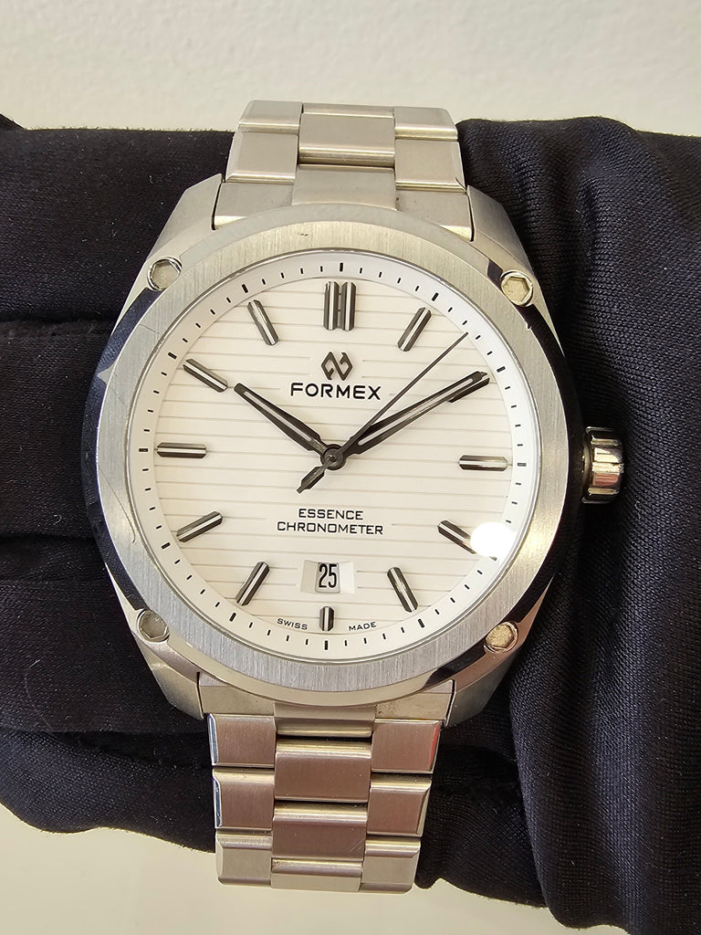 Pre-owned Formex Essence Fortythree White 43mm