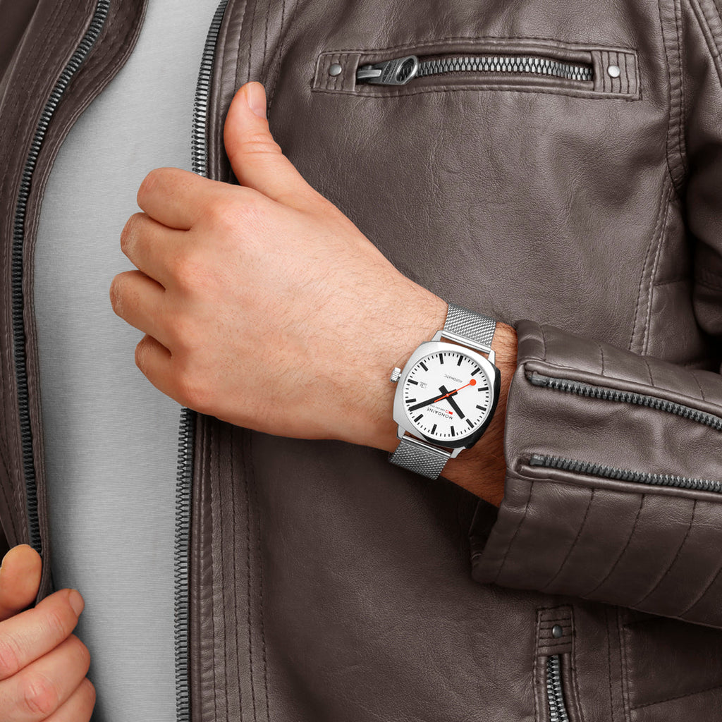 Mondaine Automatic Cushion 39mm on Mesh Bracelet